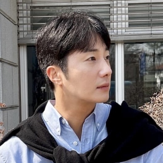 Behind-the-scenes cut of Jung Ilwoo