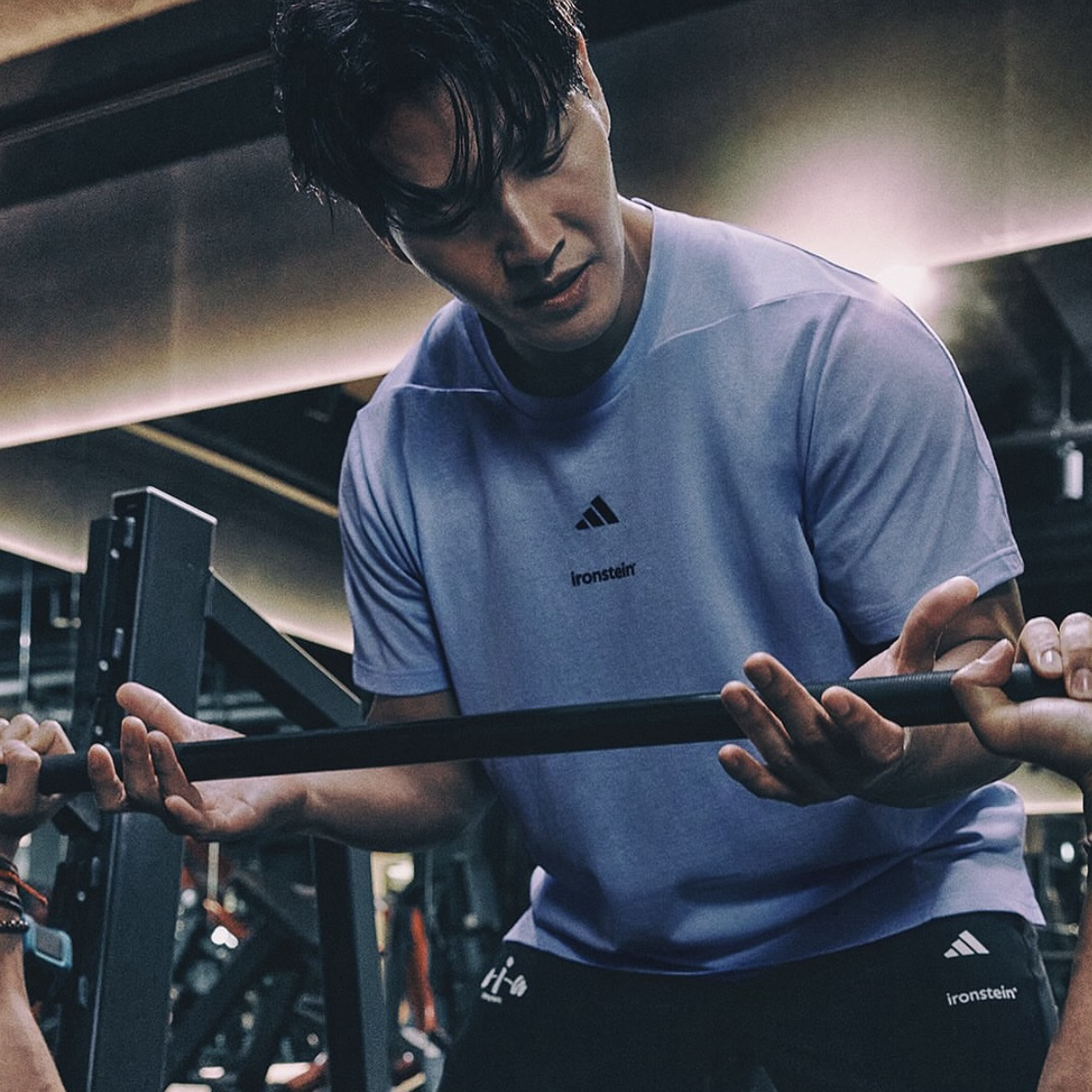 Behind-the-scenes cut of Kim Jongkook