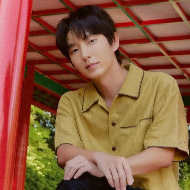 Behind-the-scenes cut of Lee Joongi