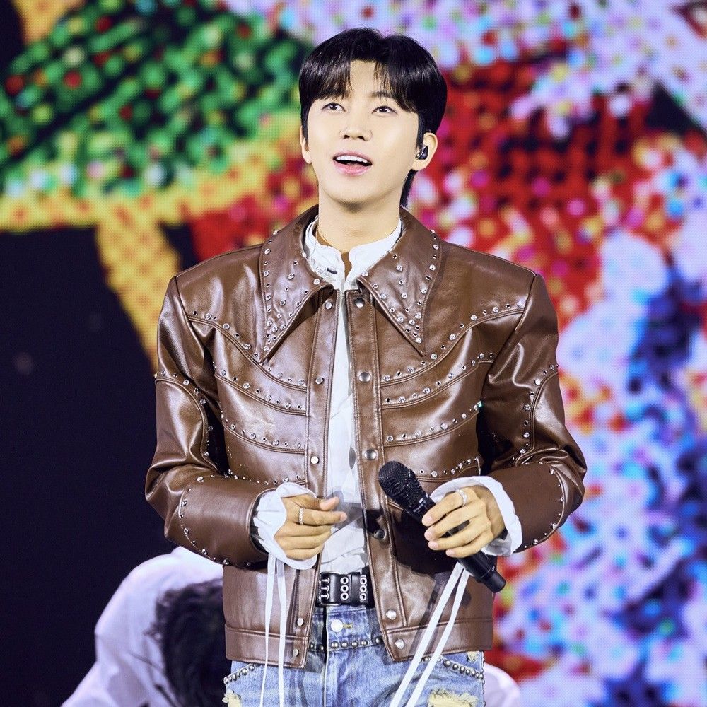 Behind-the-scenes cut of Lim Youngwoong