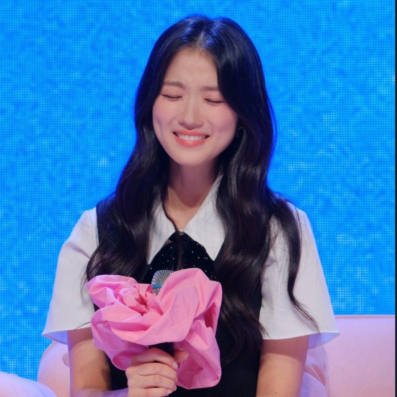 Recent activity shot of Kim Hyeyoon