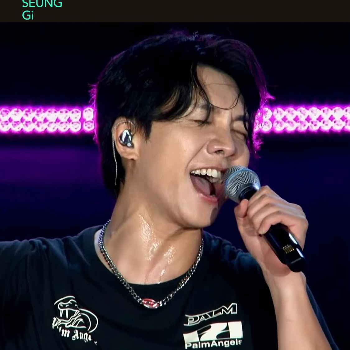 Behind-the-scenes cut of Lee Seunggi