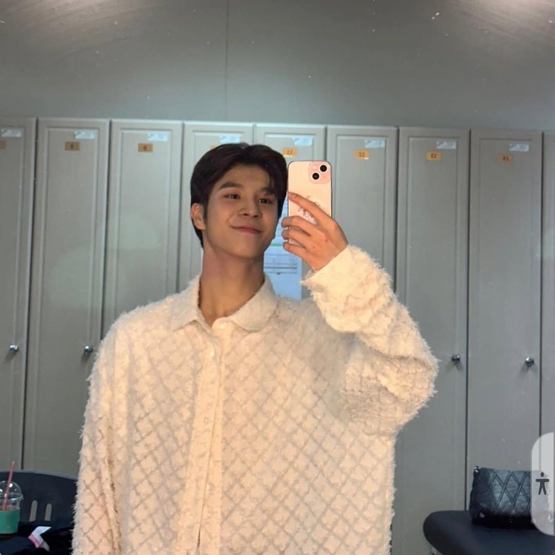 Latest photo of Jeong Dongwon