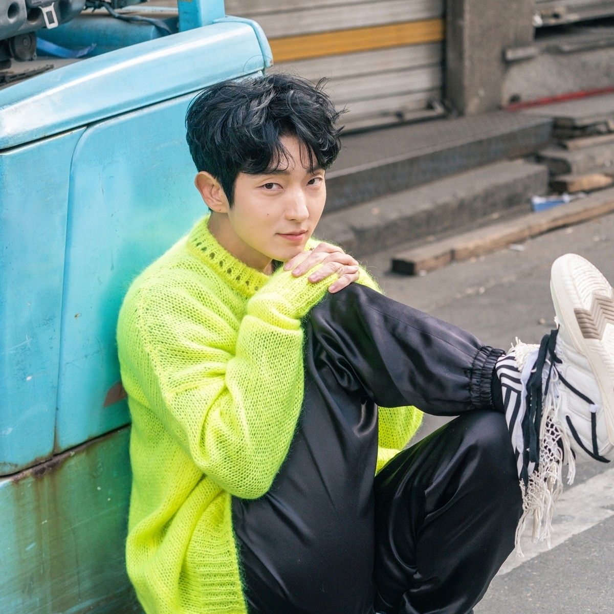 Behind-the-scenes cut of Lee Joongi