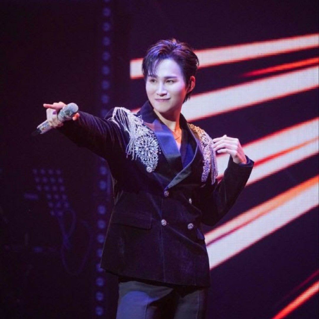 A moment captured by a fan of Kim Heejae