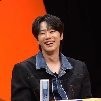 A moment captured by a fan of Lee Junyoung