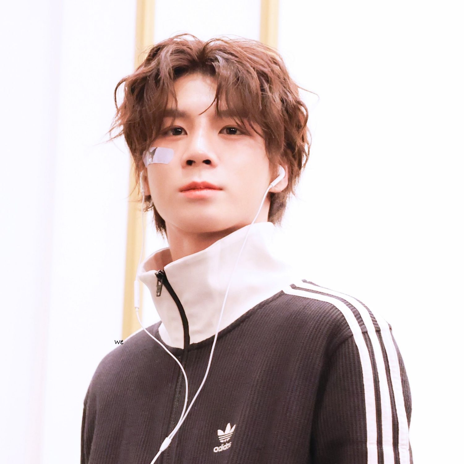Cuplikan di balik layar dari Jeong Dongwon