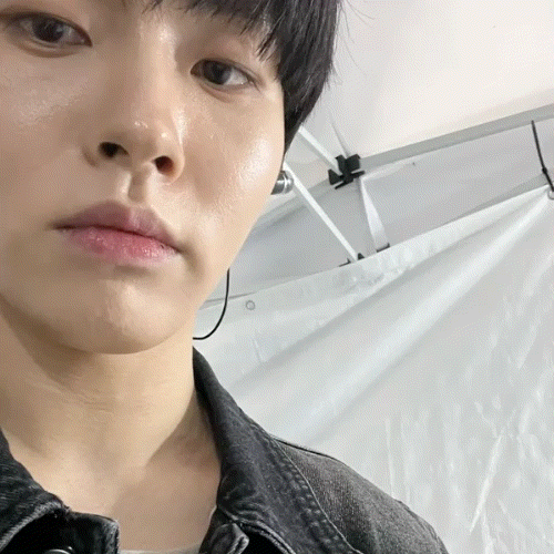 Recent activity shot of Lee Byeongchan