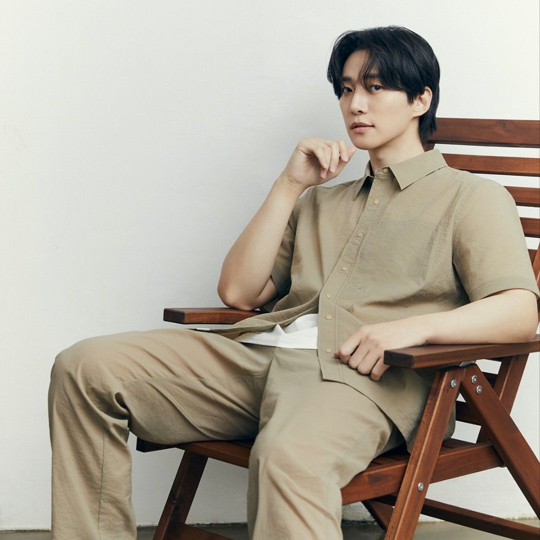 Recent activity shot of Lee Junho