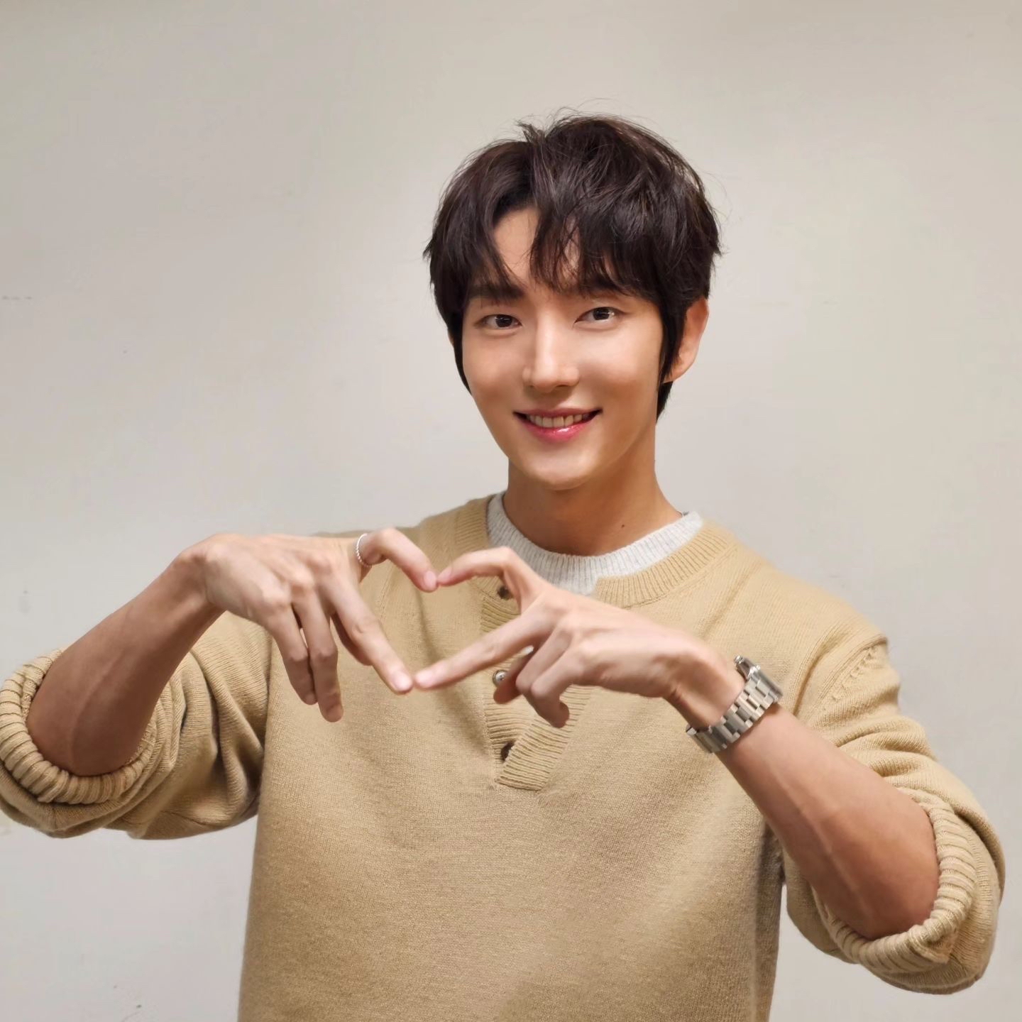 A moment captured by a fan of Lee Joongi