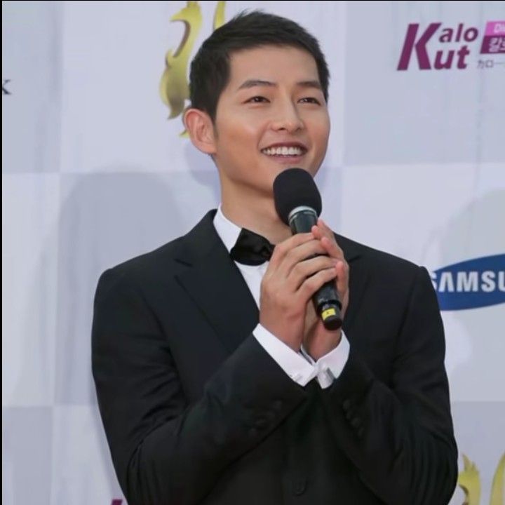Foto kegiatan terbaru dari Song Joongki