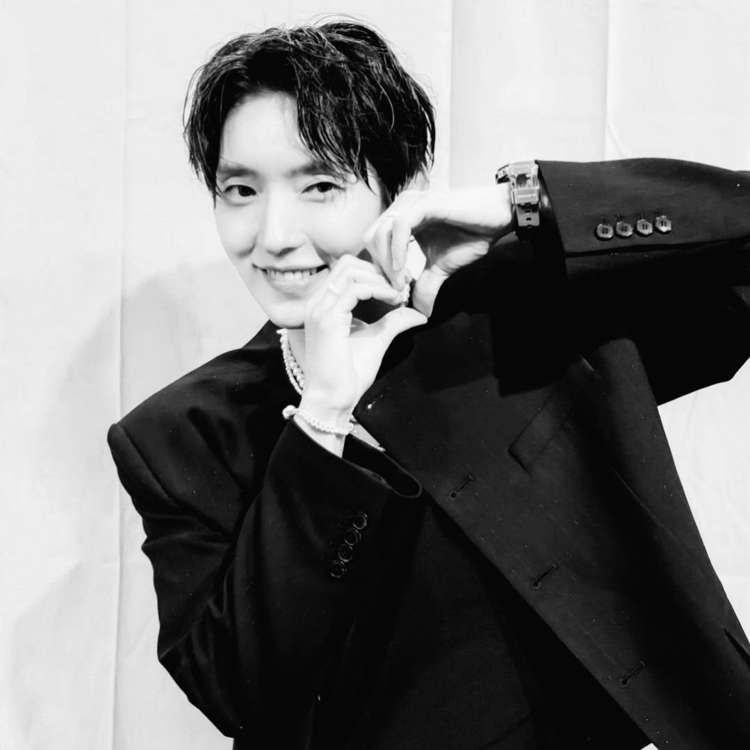 Behind-the-scenes cut of Lee Joongi
