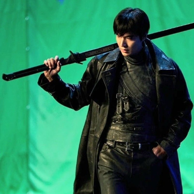 Recent activity shot of Lee Minho