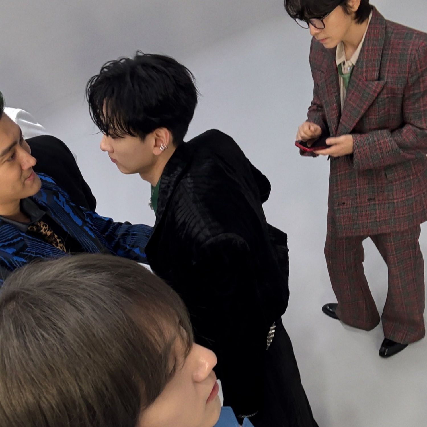 Behind-the-scenes cut of Choi Siwon
