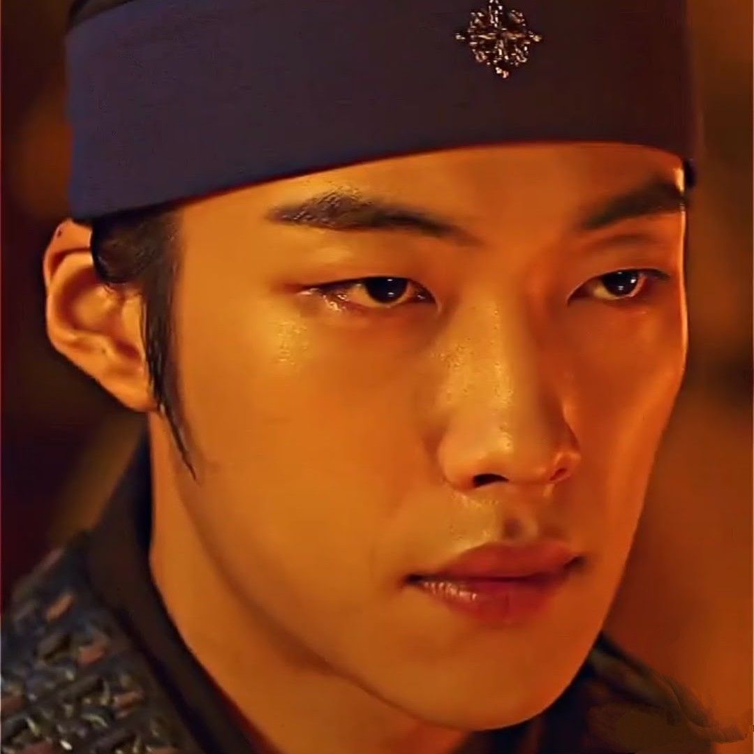 Behind-the-scenes cut of Woo Dohwan