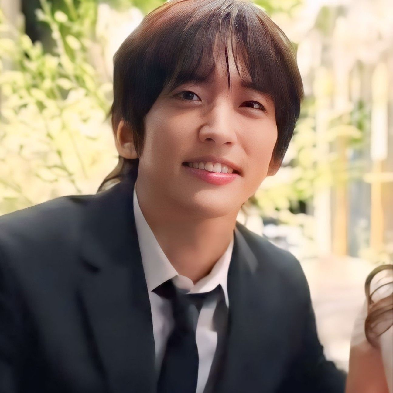 Behind-the-scenes cut of Lee Seungyoon