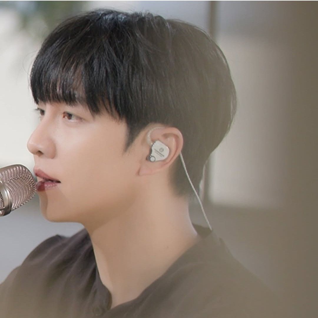 A moment captured by a fan of Lee Seunggi