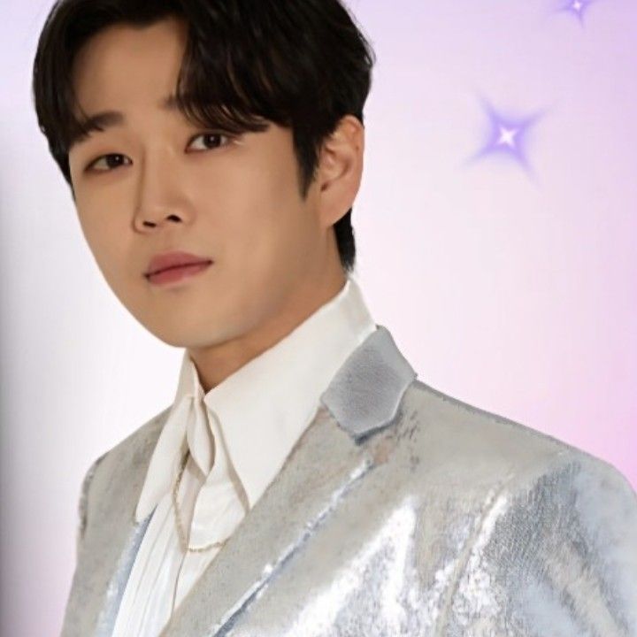 Recent activity shot of Hwang Youngwoong