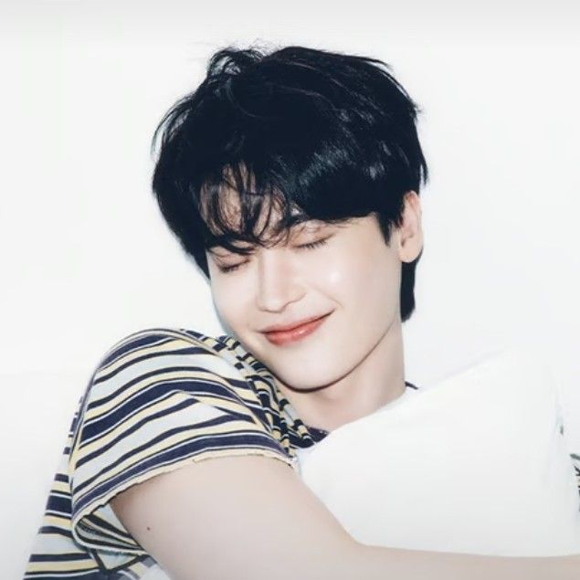 Behind-the-scenes cut of Lee Jongsuk