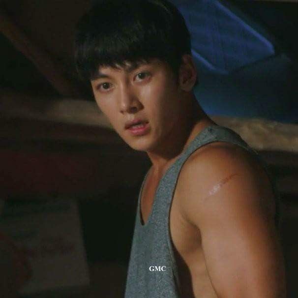 チ・チャンウクのビハインドカット