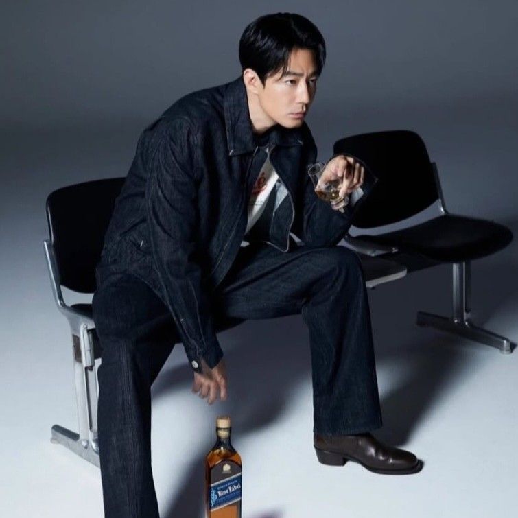 Behind-the-scenes cut of Jo Insung