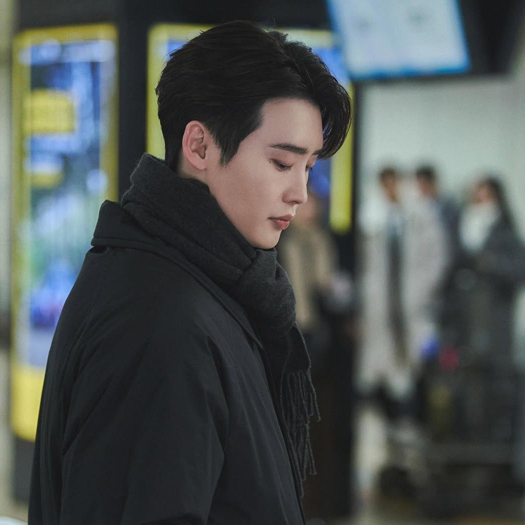 Latest photo of Lee Jongsuk