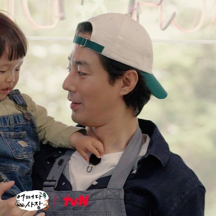 A moment captured by a fan of Jo Insung