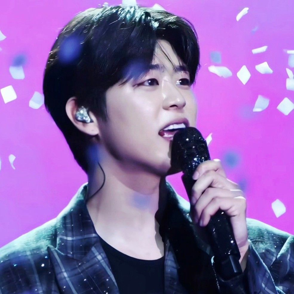 Behind-the-scenes cut of Park Jihyeon