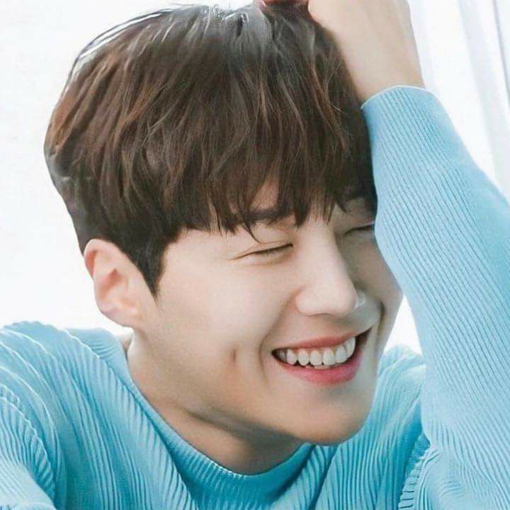 A moment captured by a fan of Kim Seonho