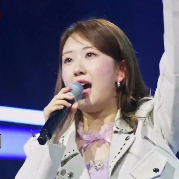 A moment captured by a fan of Jeon Yujin
