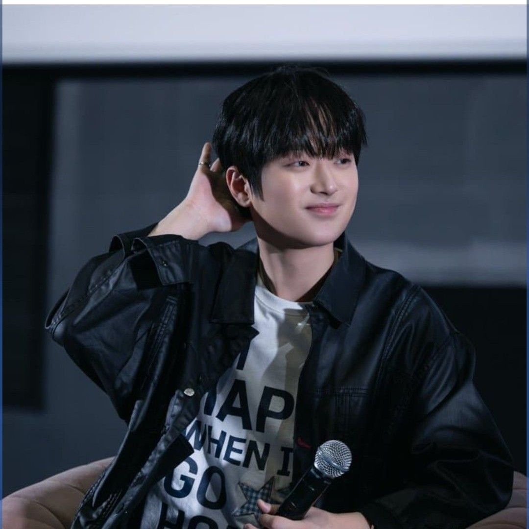 Foto terbaru dari Lee Chanwon