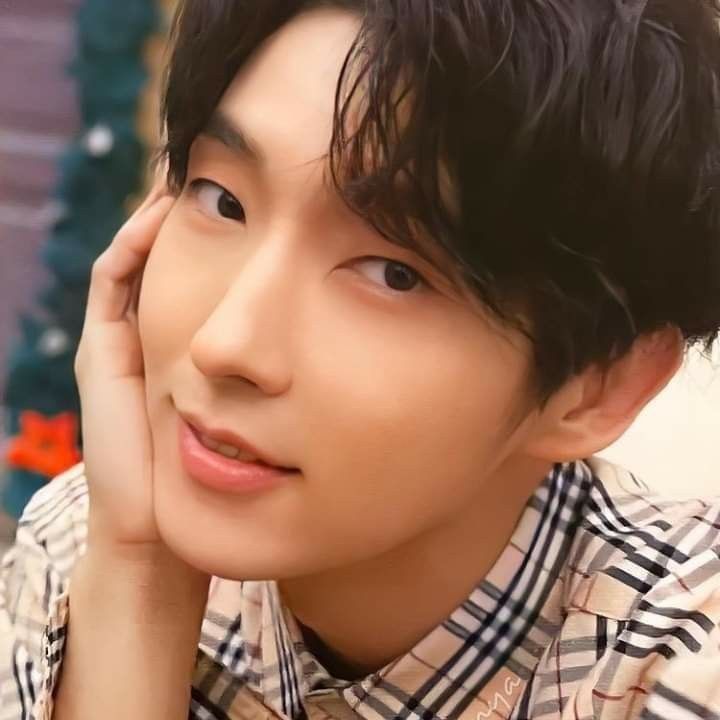 Recent activity shot of Lee Joongi