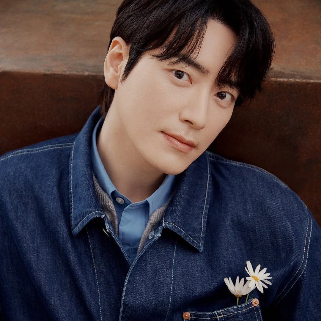 Behind-the-scenes cut of Lee Joonhyuk