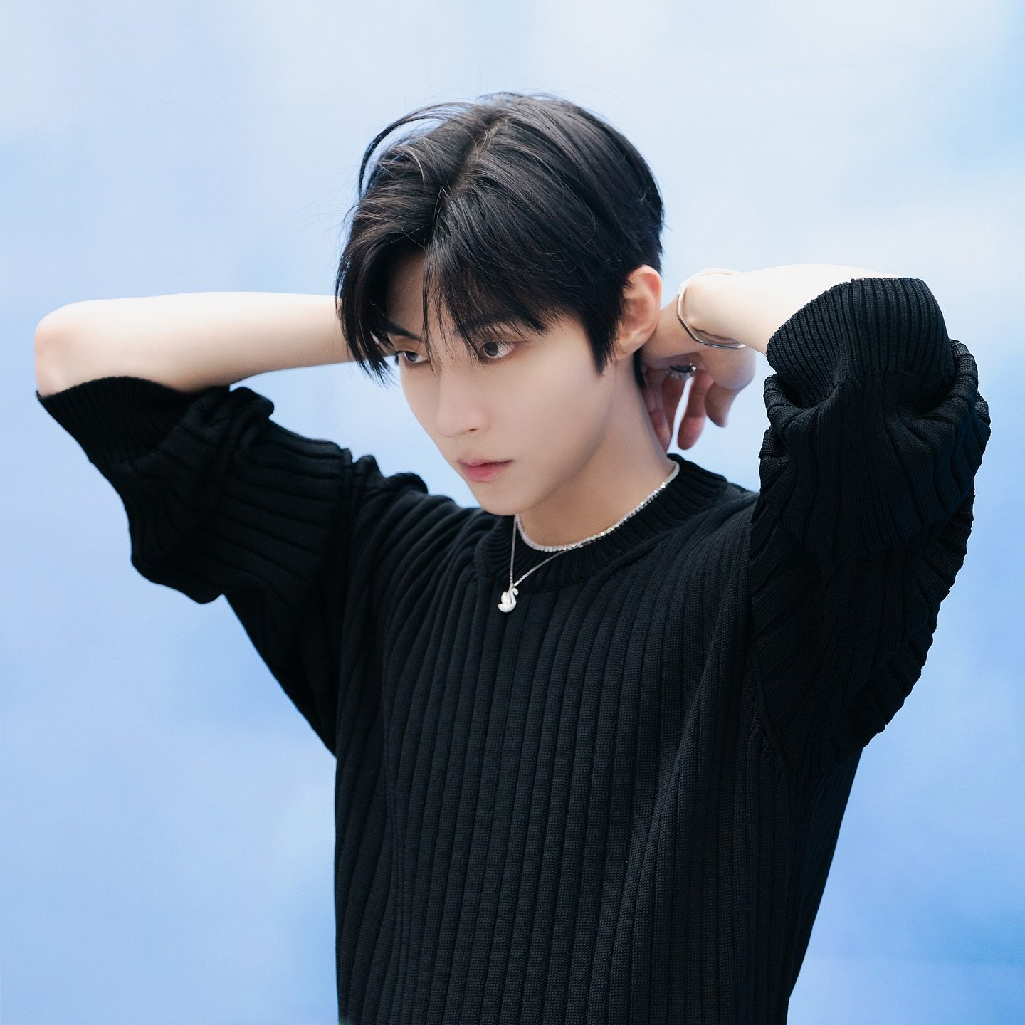 Momen yang diabadikan oleh penggemar Hwang Inyoup