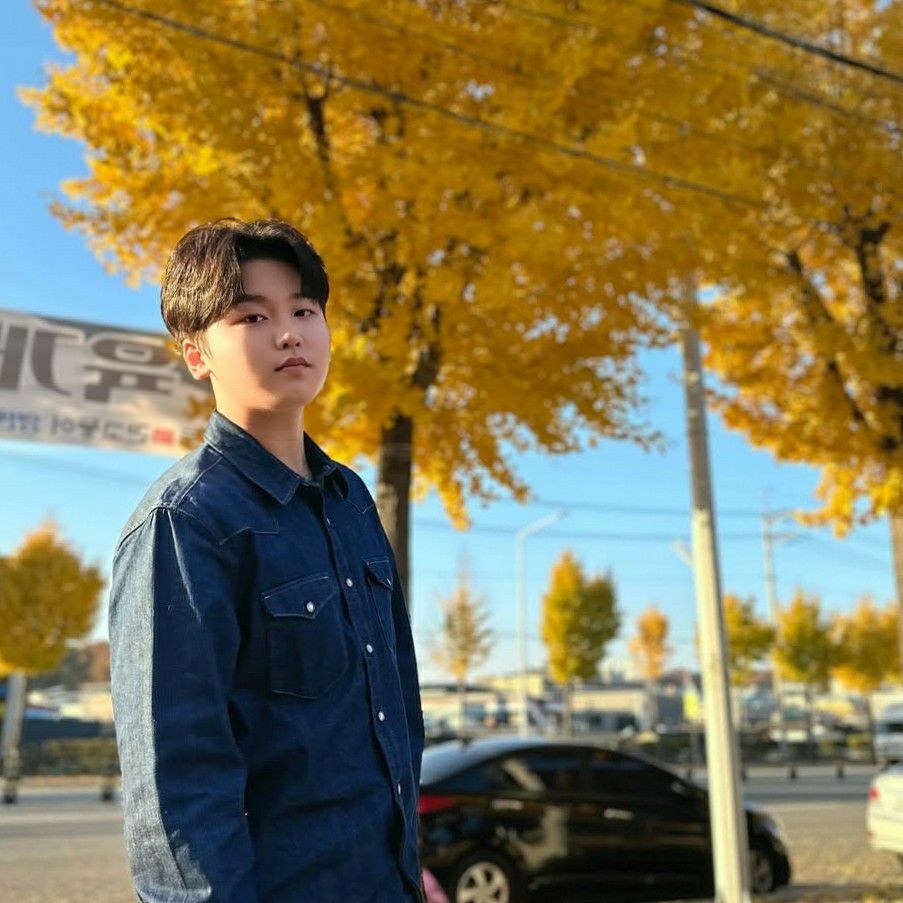 Recent activity shot of Park Sungon