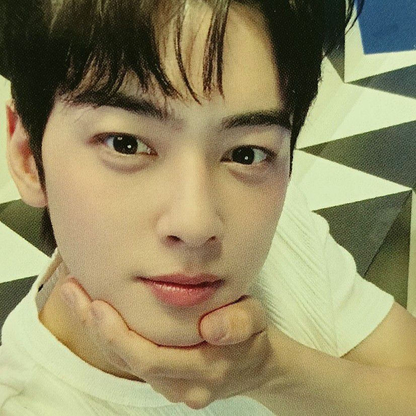 Foto kegiatan terbaru dari Cha Eunwoo