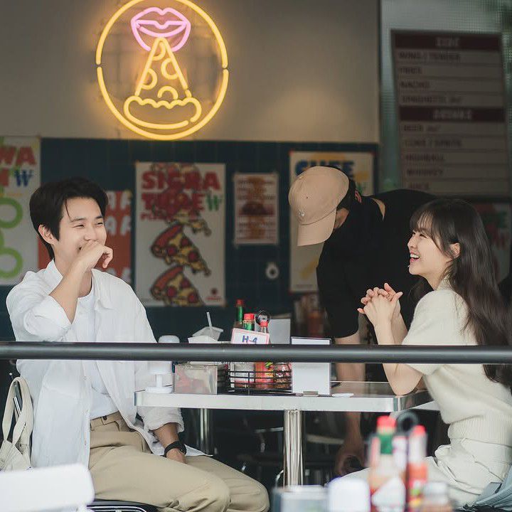 A moment captured by a fan of Choi Wooshik