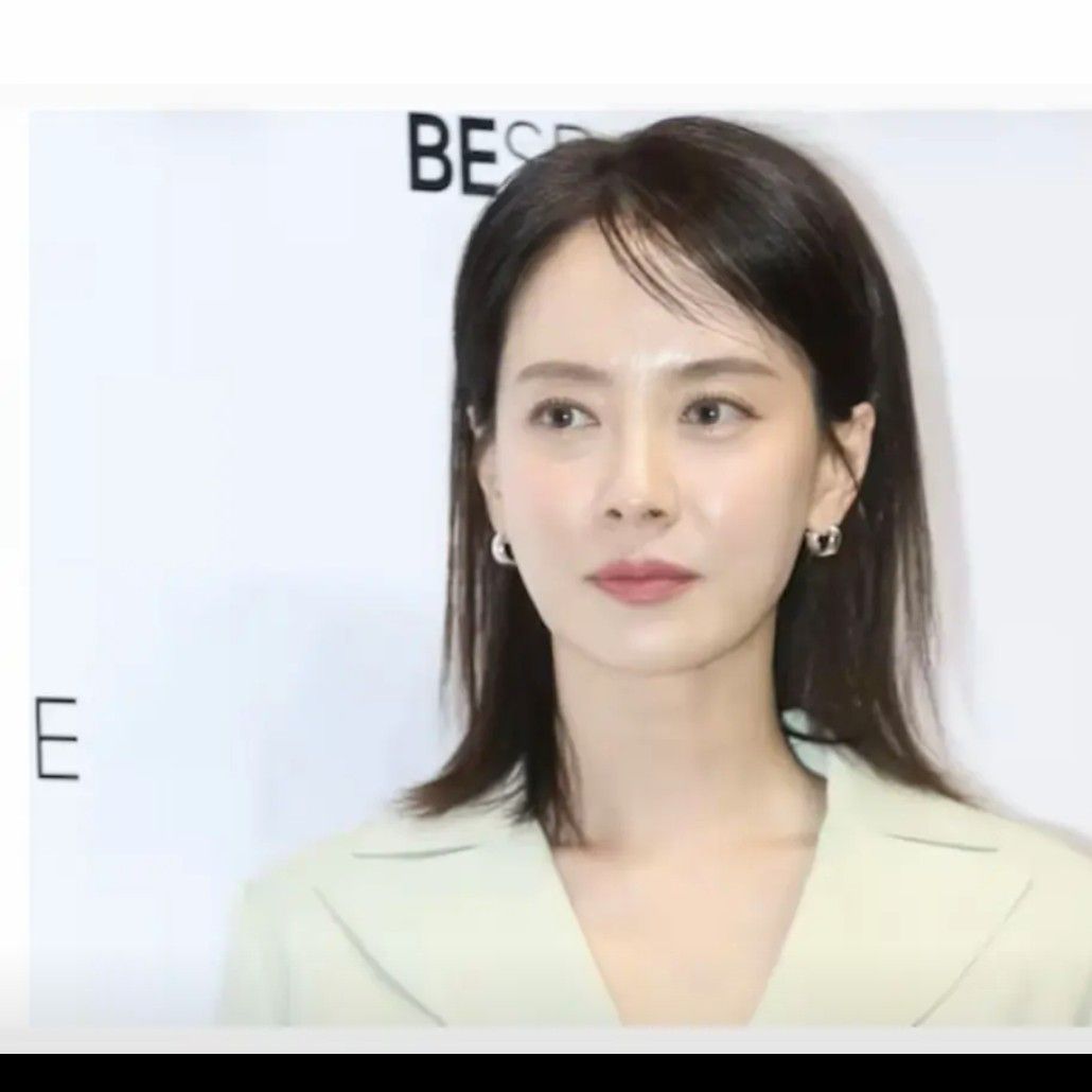 Recent activity shot of Song Jihyo