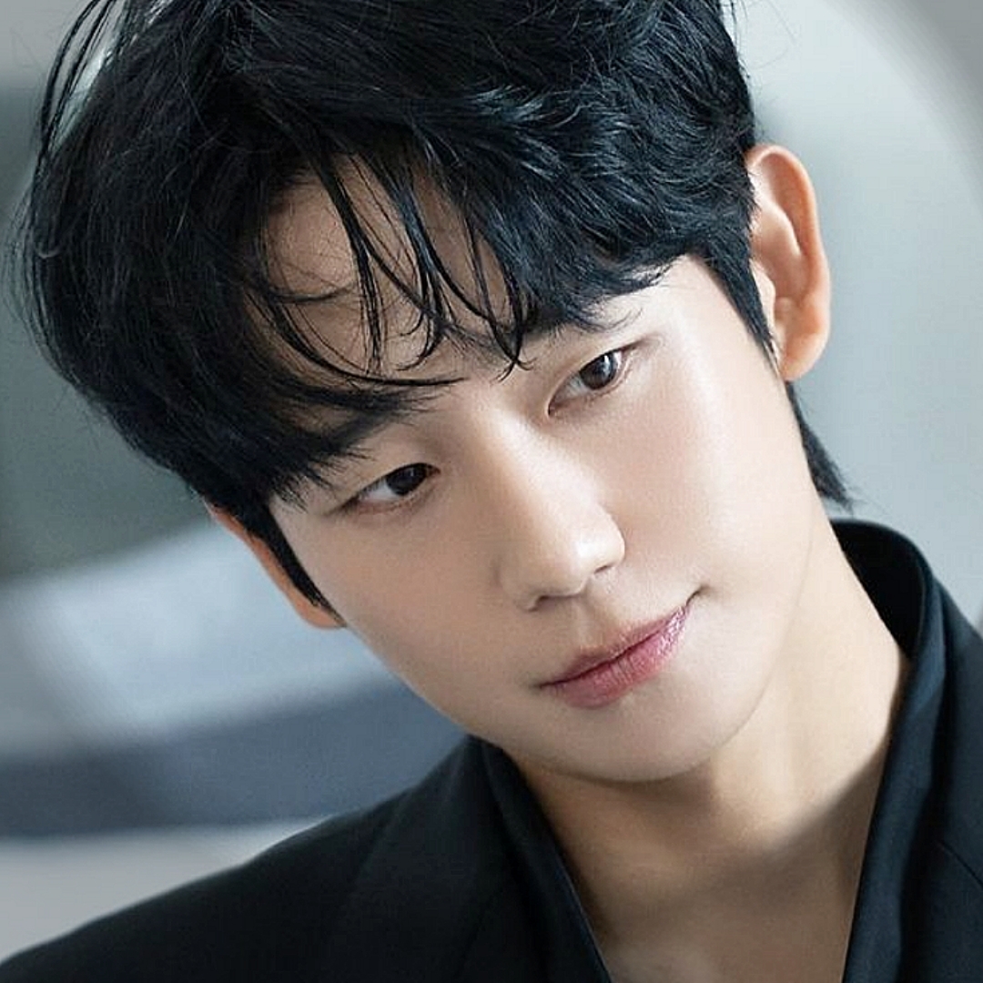 Recent activity shot of Jung Haein