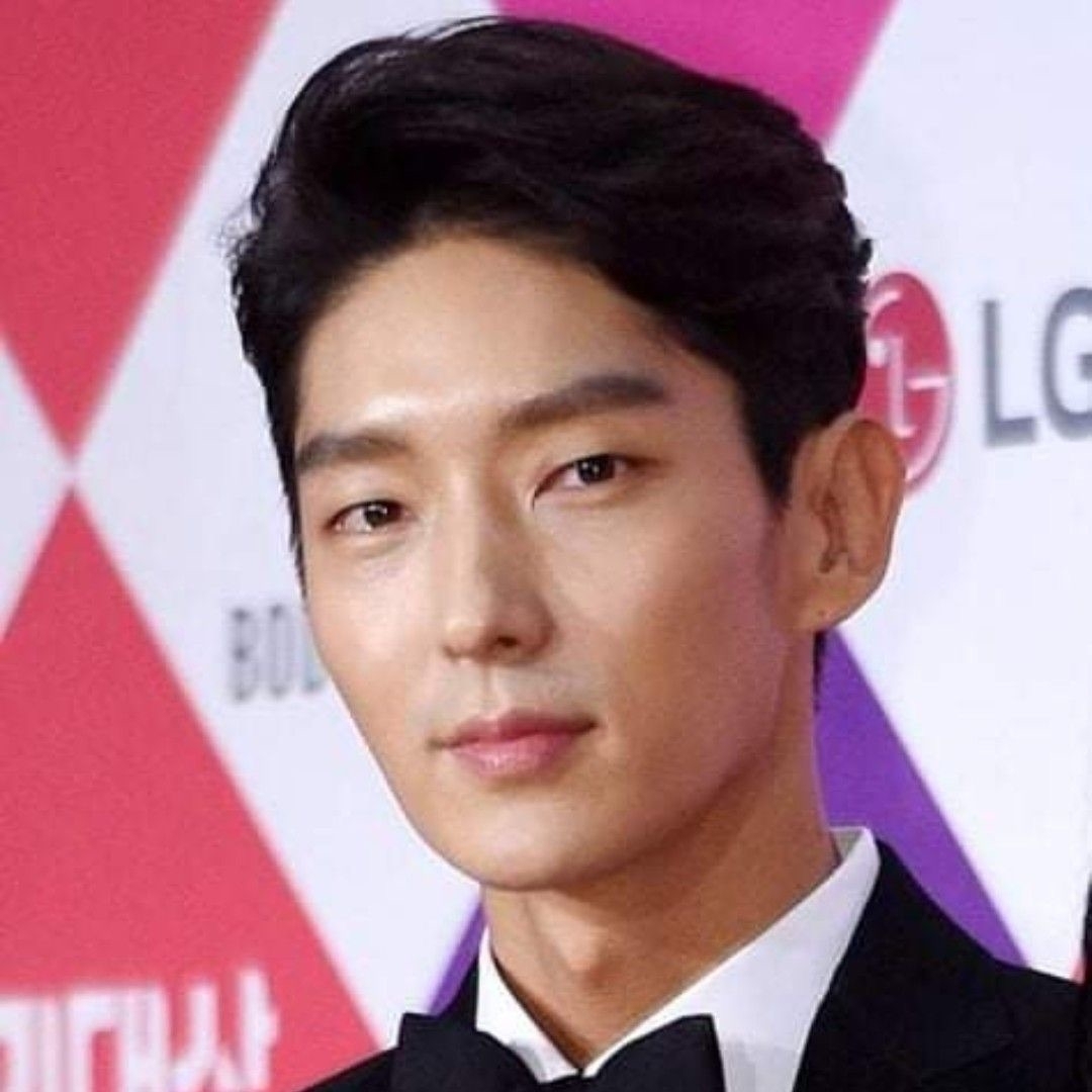 Recent activity shot of Lee Joongi