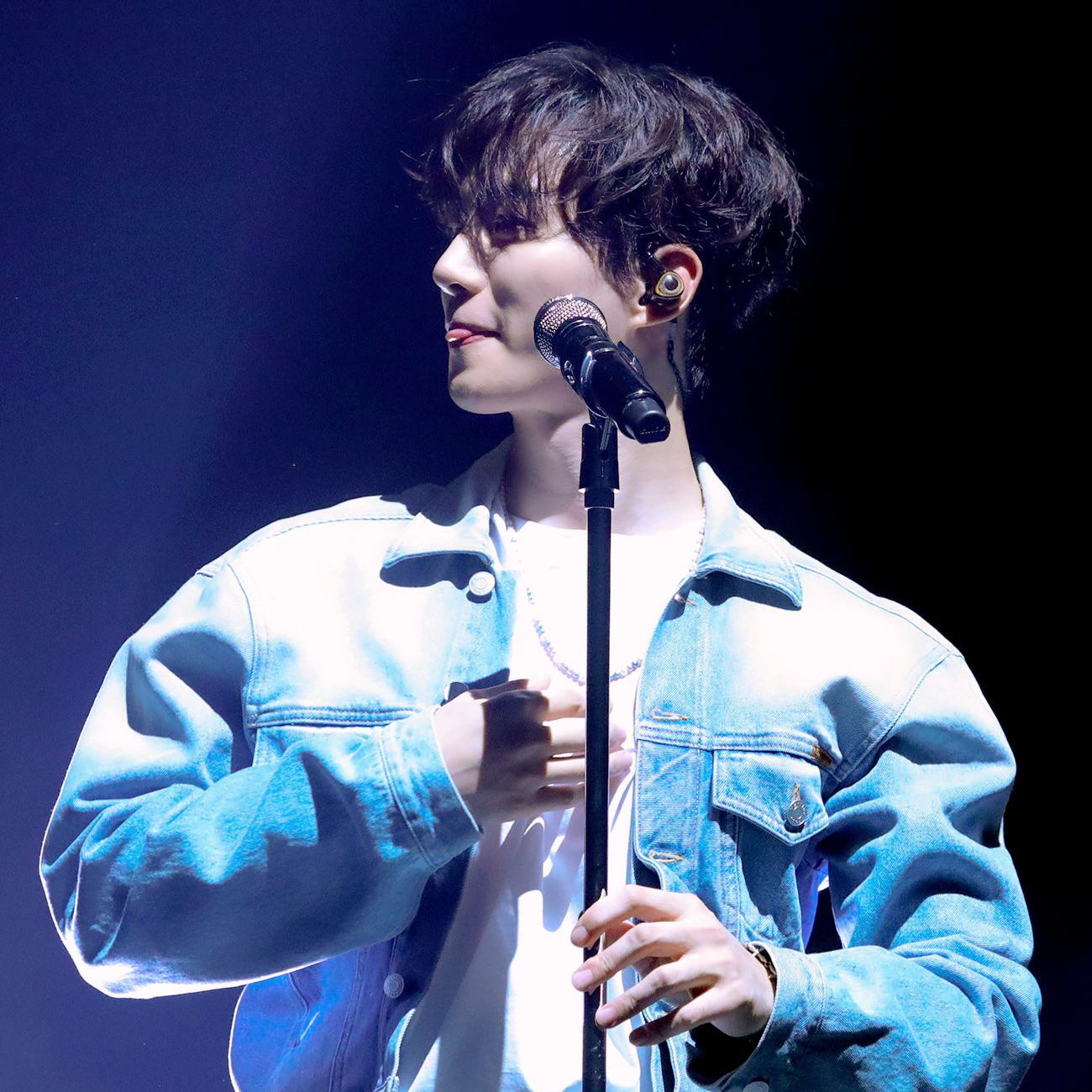 Behind-the-scenes cut of Lee Junho