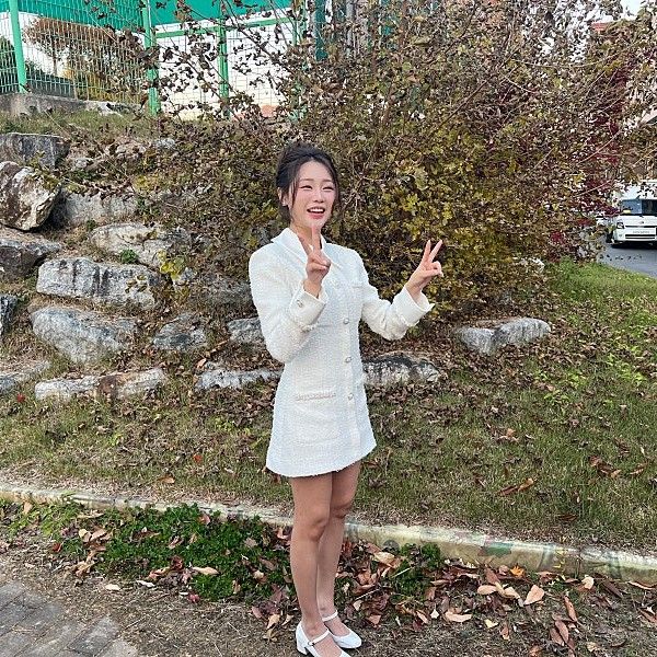 Recent activity shot of Hong Jiyoon