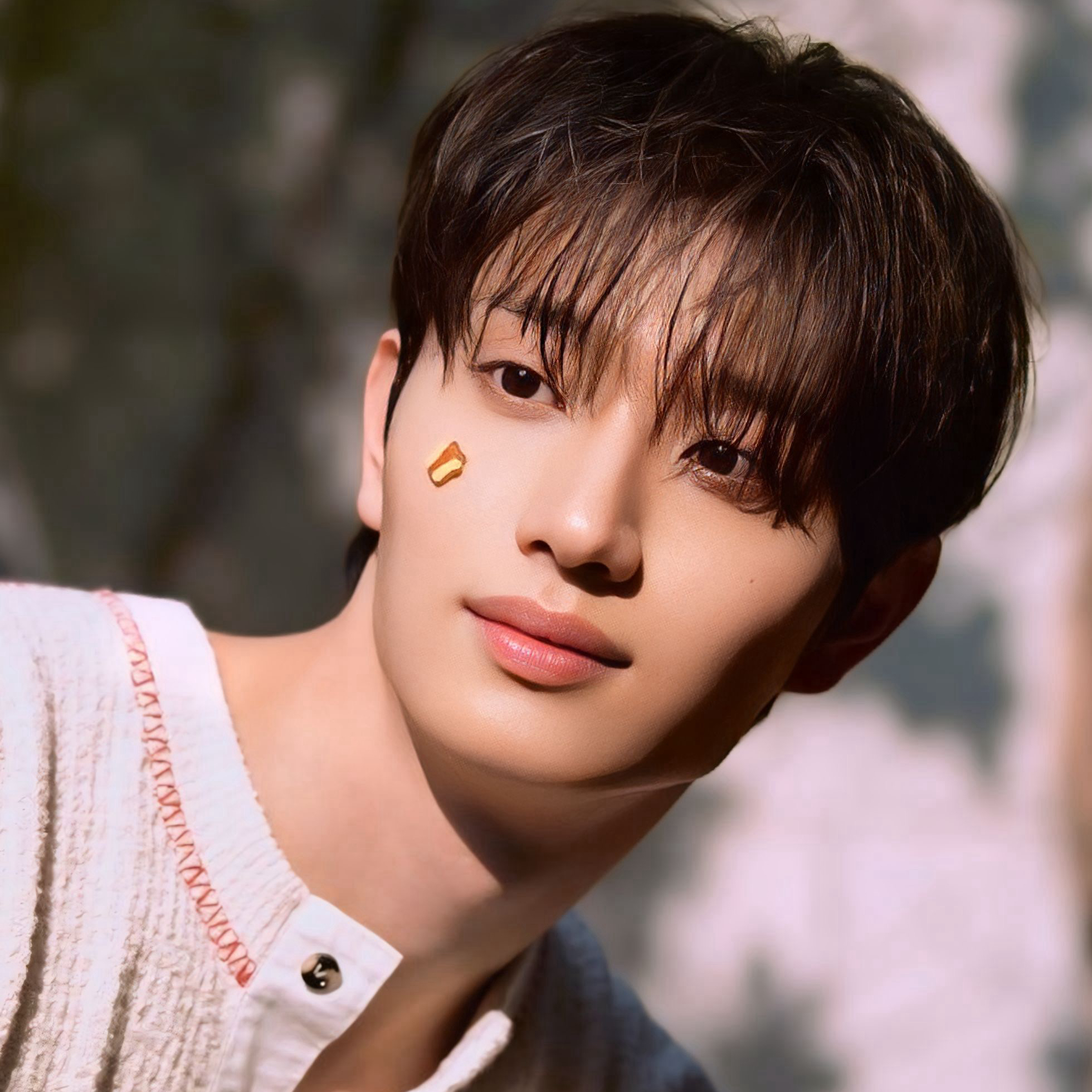 A moment captured by a fan of Kim Jaewon