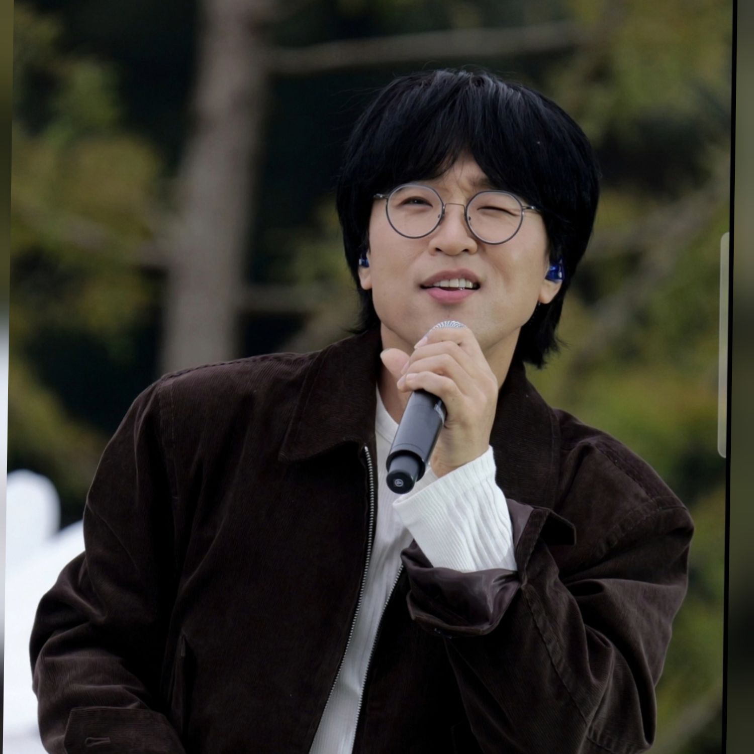 Behind-the-scenes cut of Bak Changgeun