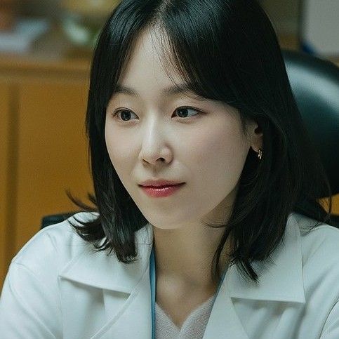 A moment captured by a fan of Seo Hyunjin