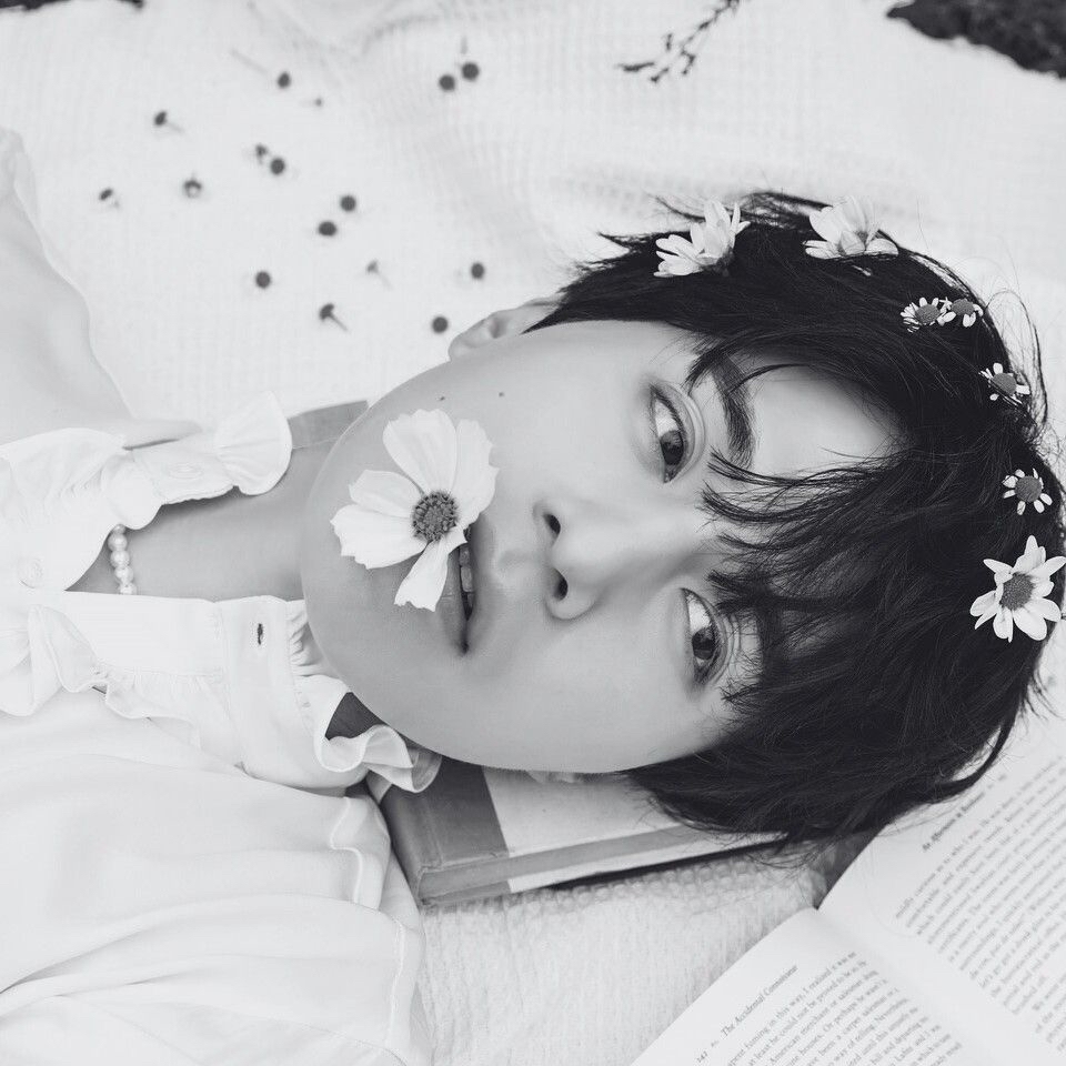 Recent activity shot of Lee Dongwook