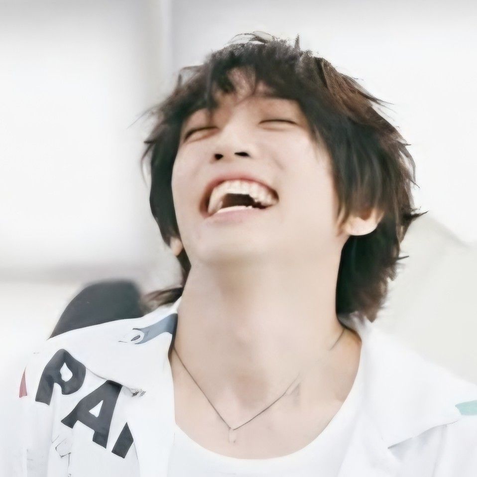 Recent activity shot of Lee Seungyoon