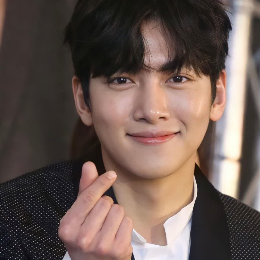 Behind-the-scenes cut of Ji Changwook