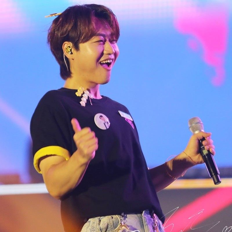 A moment captured by a fan of Min Soohyun
