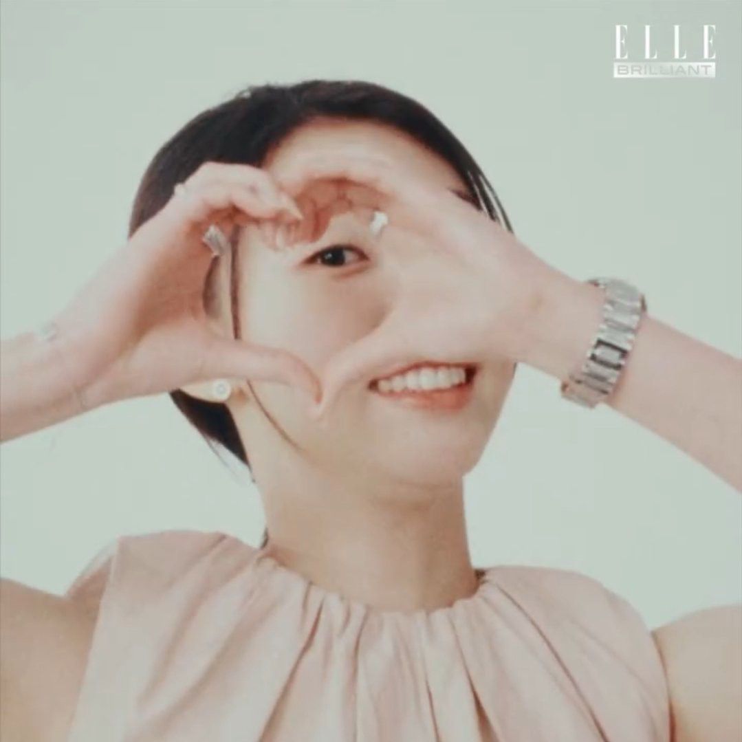 Behind-the-scenes cut of Han Yeji